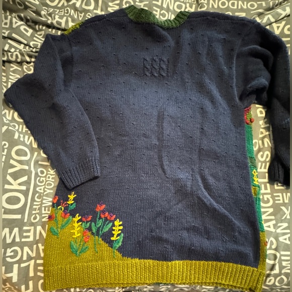 Woman’s gently worn vintage “Fall” themed cardigan hand knitted - Picture 3 of 16